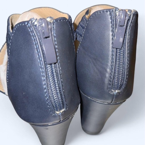 Elegant Navy Blue Women's Wedge Sandals - Picture 3 of 4